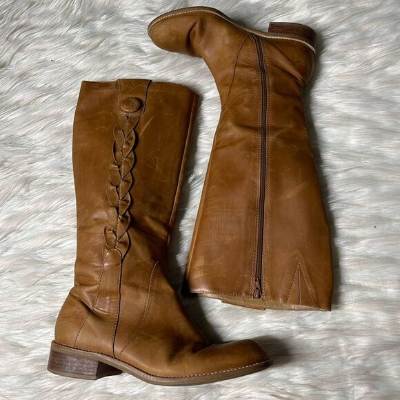 Schuler & Sons Philadelphia Tall Leather Riding Boots in Tan - Picture 2 of 11